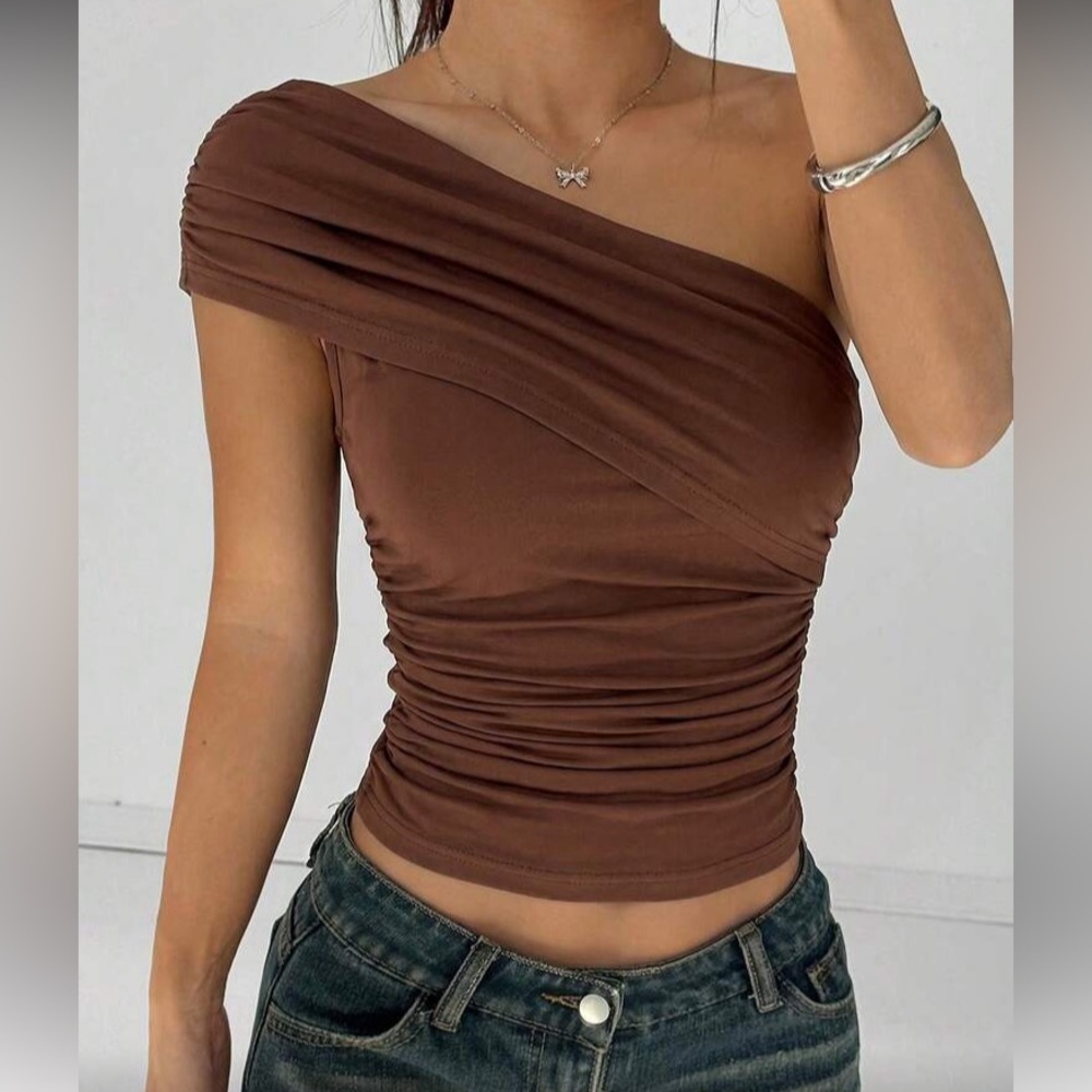One-Shoulder Ruched Tank Top in Brown - Picture 6 of 7